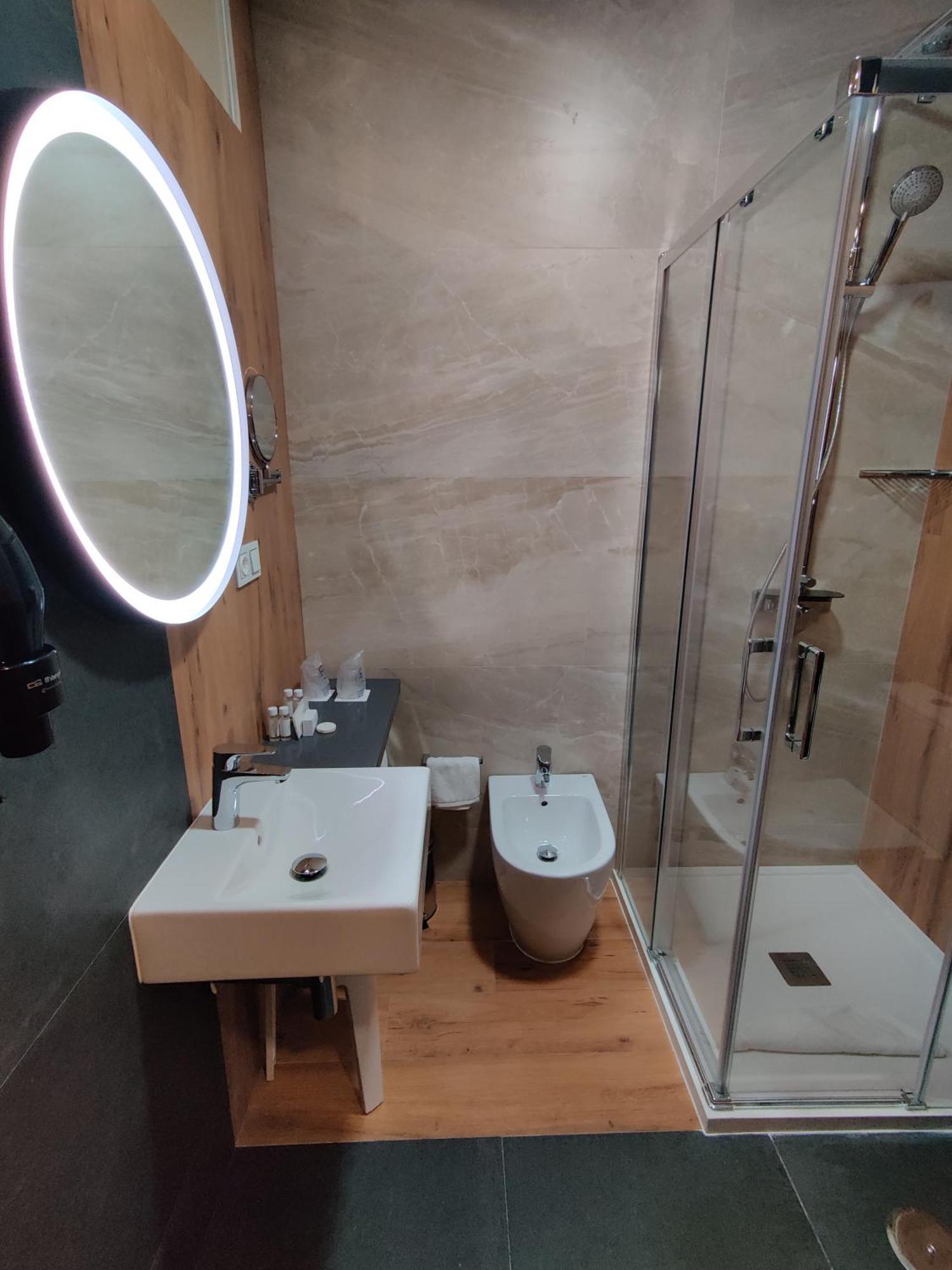Torreluz Suites Almería Exteriör bild