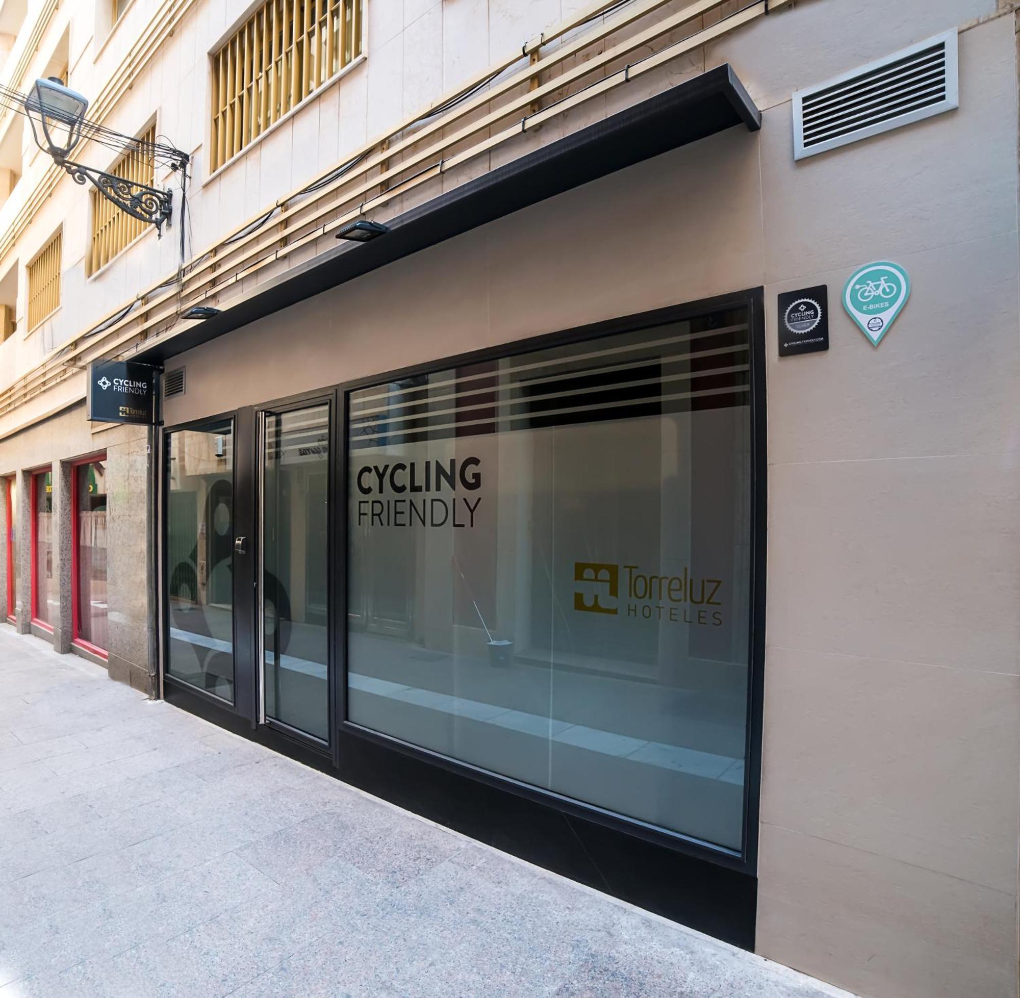 Torreluz Suites Almería Exteriör bild