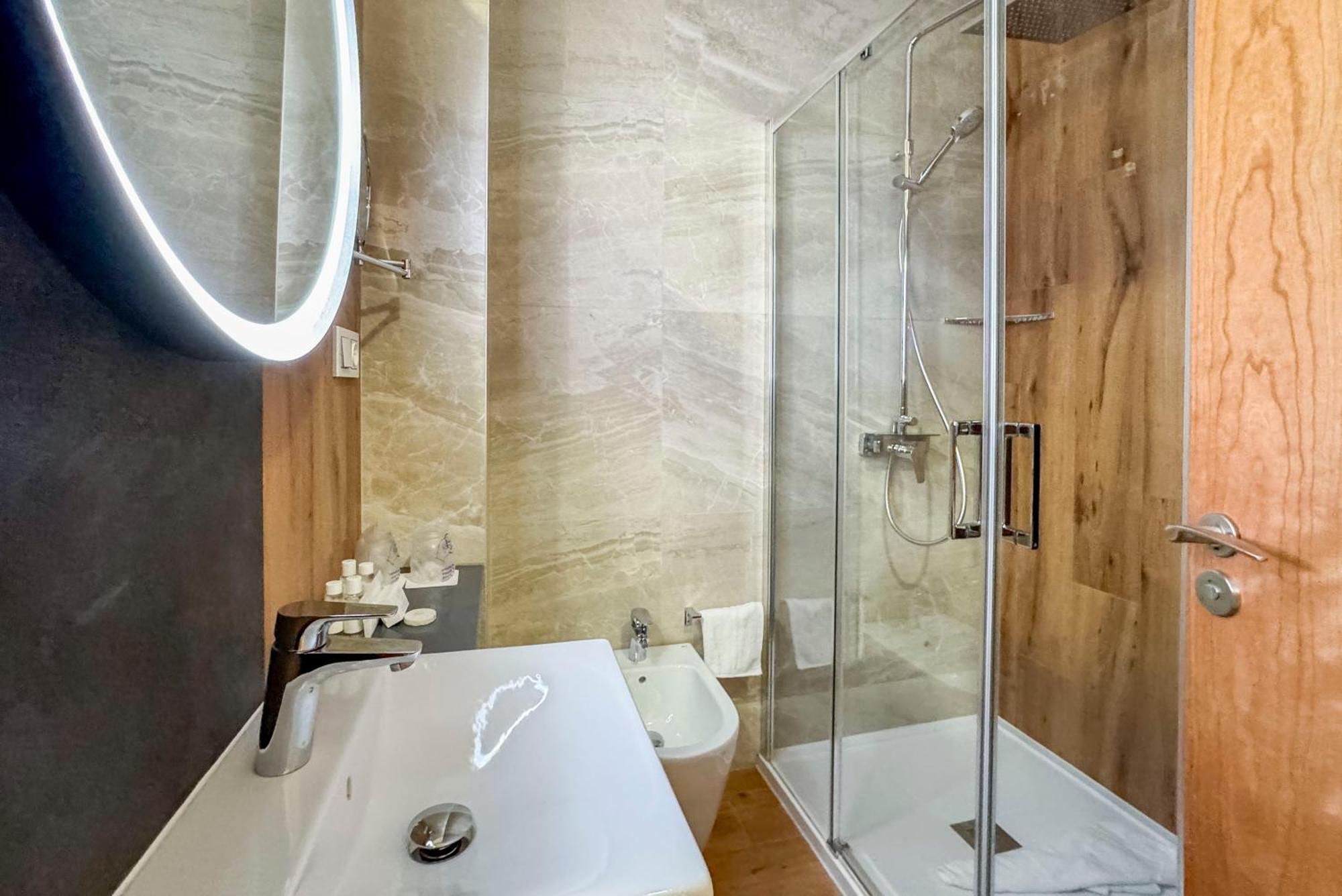 Torreluz Suites Almería Exteriör bild