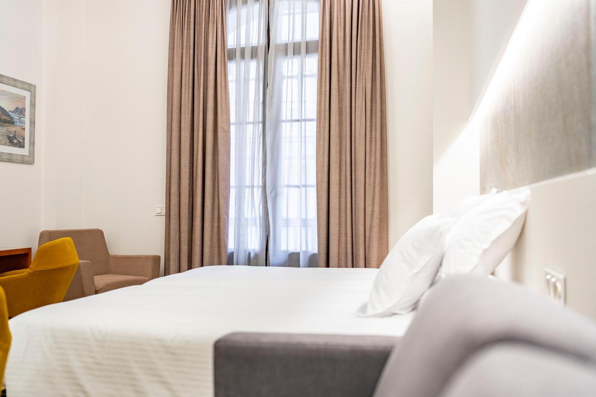 Torreluz Suites Almería Exteriör bild