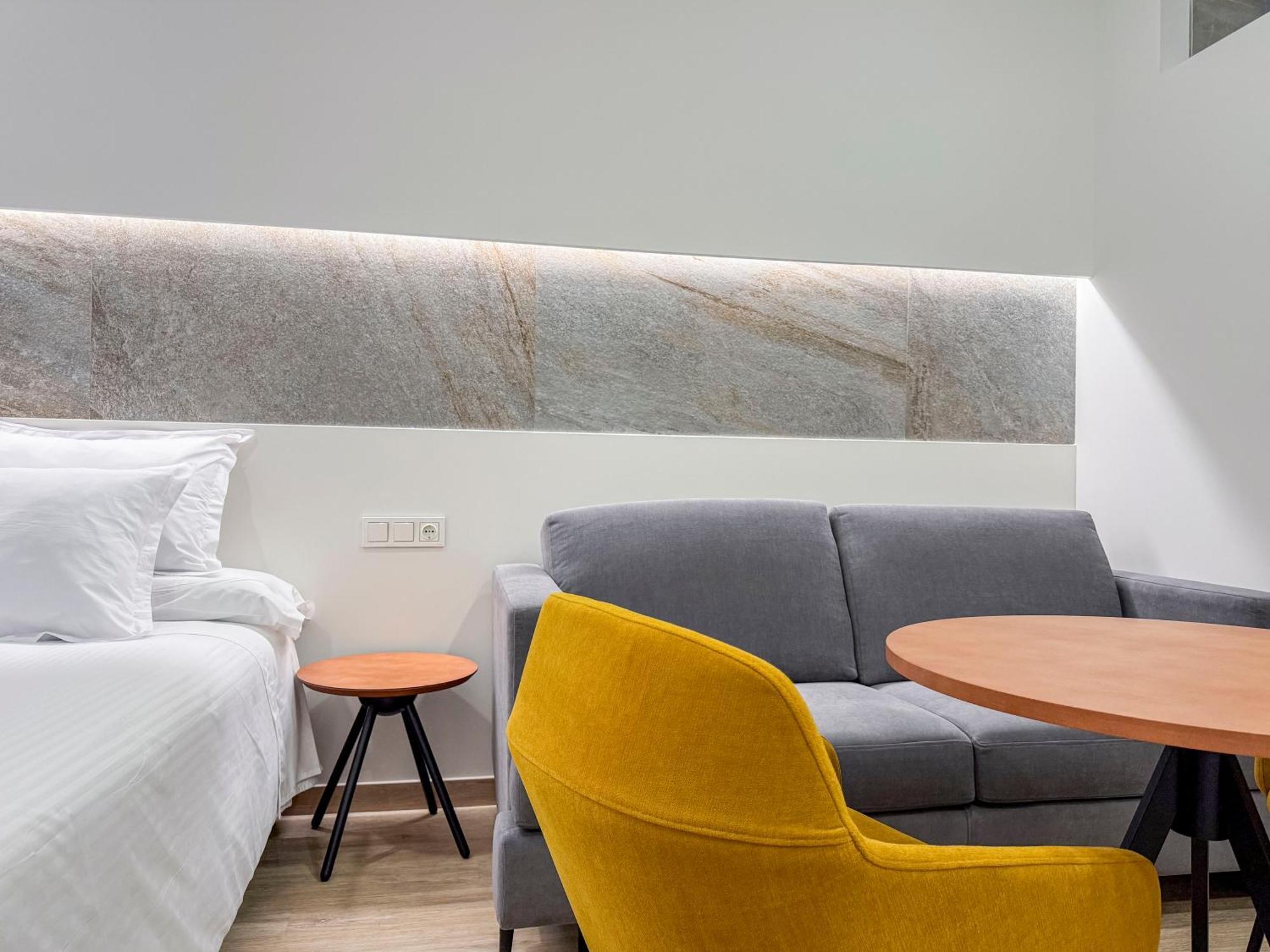 Torreluz Suites Almería Exteriör bild