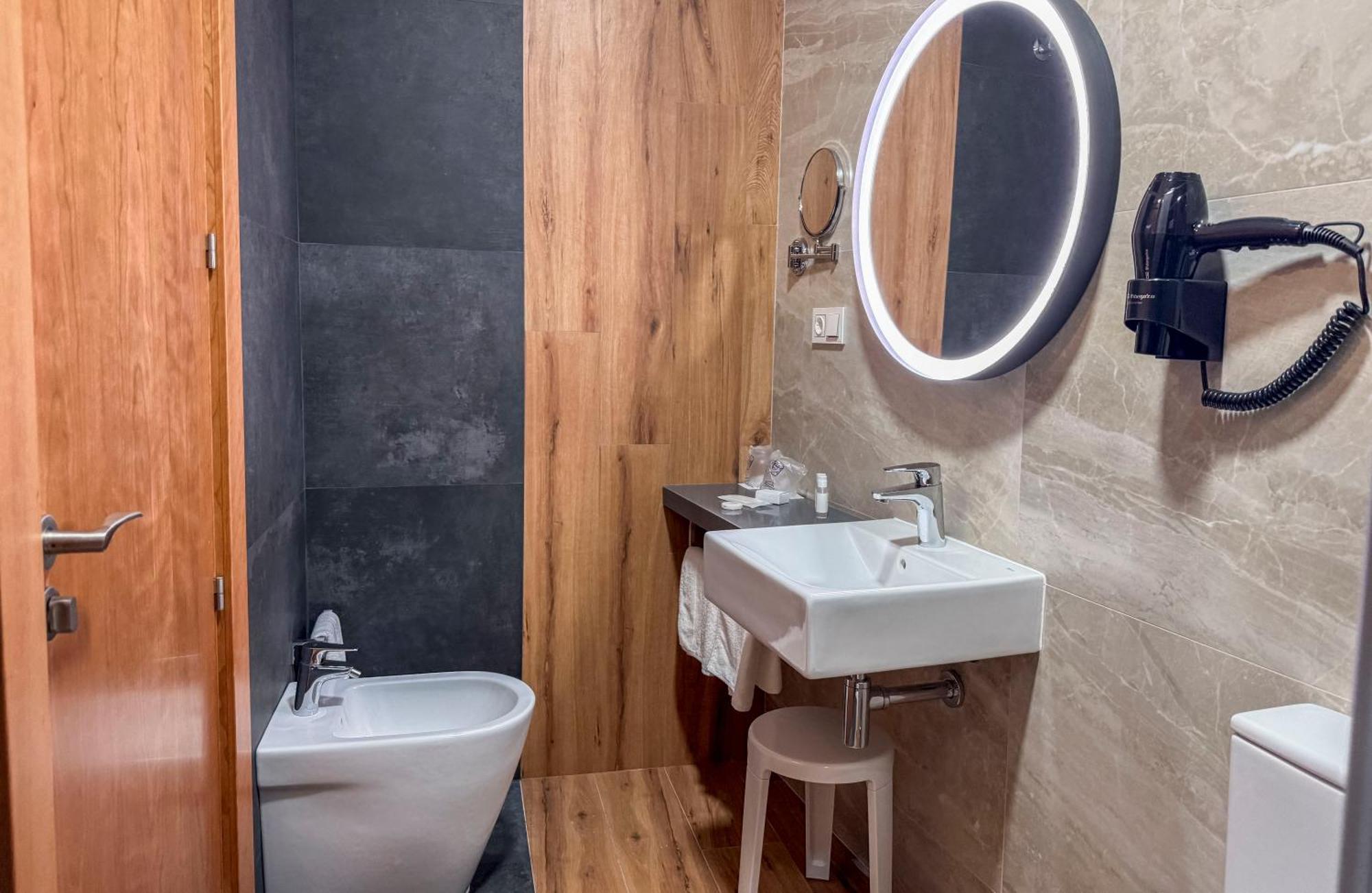 Torreluz Suites Almería Exteriör bild
