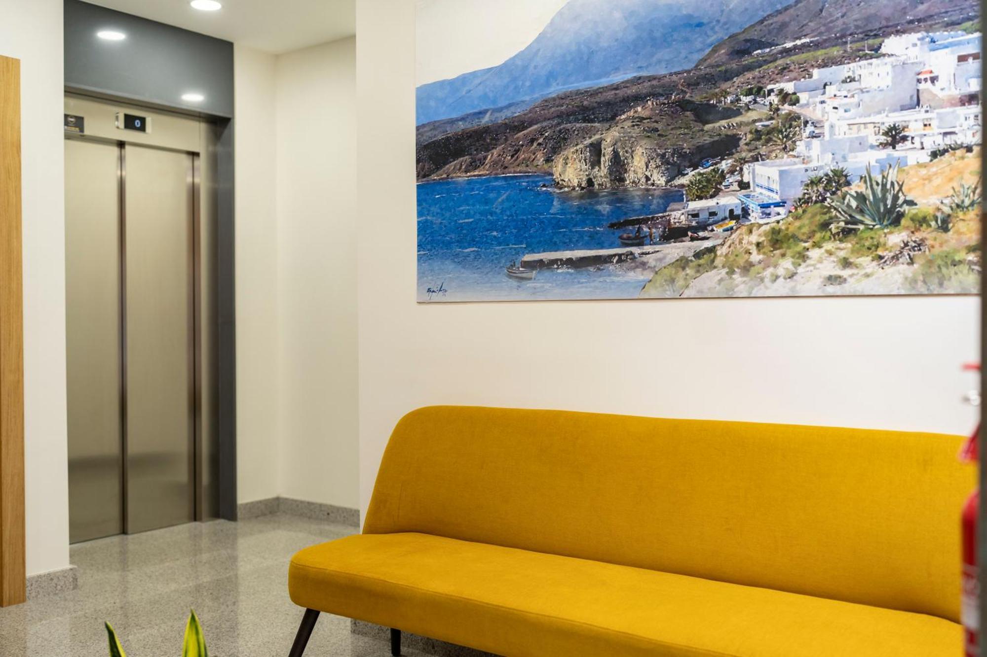 Torreluz Suites Almería Exteriör bild